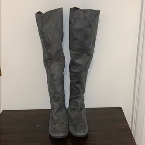 Report grey up to the knee boots